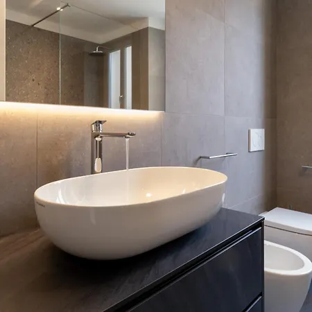 Apartament Casa Mael - Spacious Lakefront Flat *