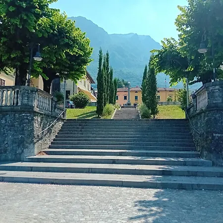 アパート Casa Mael - Spacious Lakefront Flat リエルナ