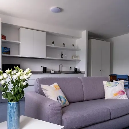 Casa Mael - Lakefront Flat Lierna