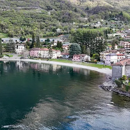 Casa Mael - Spacious Lakefront Flat