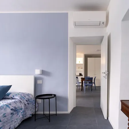 Casa Mael - Spacious Lakefront Flat Lierna