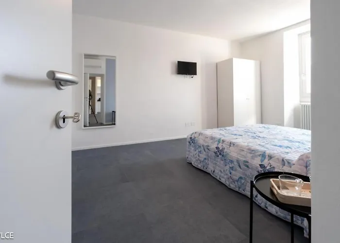 Casa Mael - Lakefront Flat *